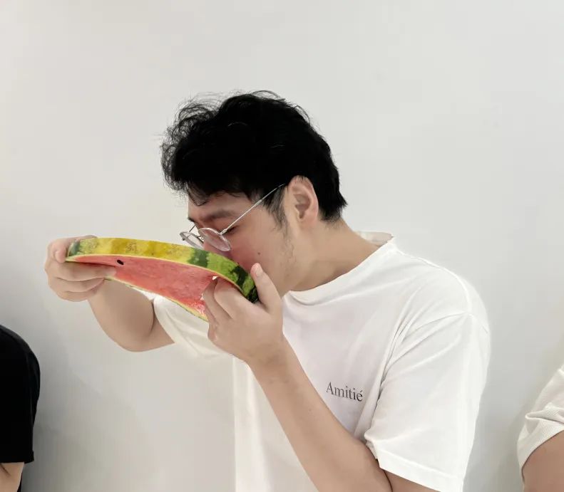 众里吃瓜千百度，，，，蓦然回首，，，，瓜已入腹最深处_公司动态_网站建设_APP开发_星空娱乐科技-专注高端品牌网站建设一站式定制|杭州微信小程序开发